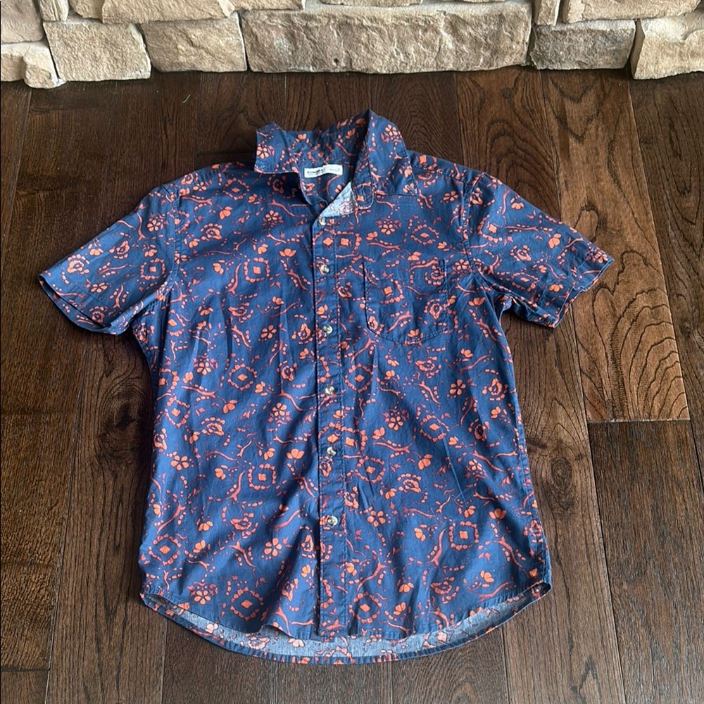Men’s size small button down shirt